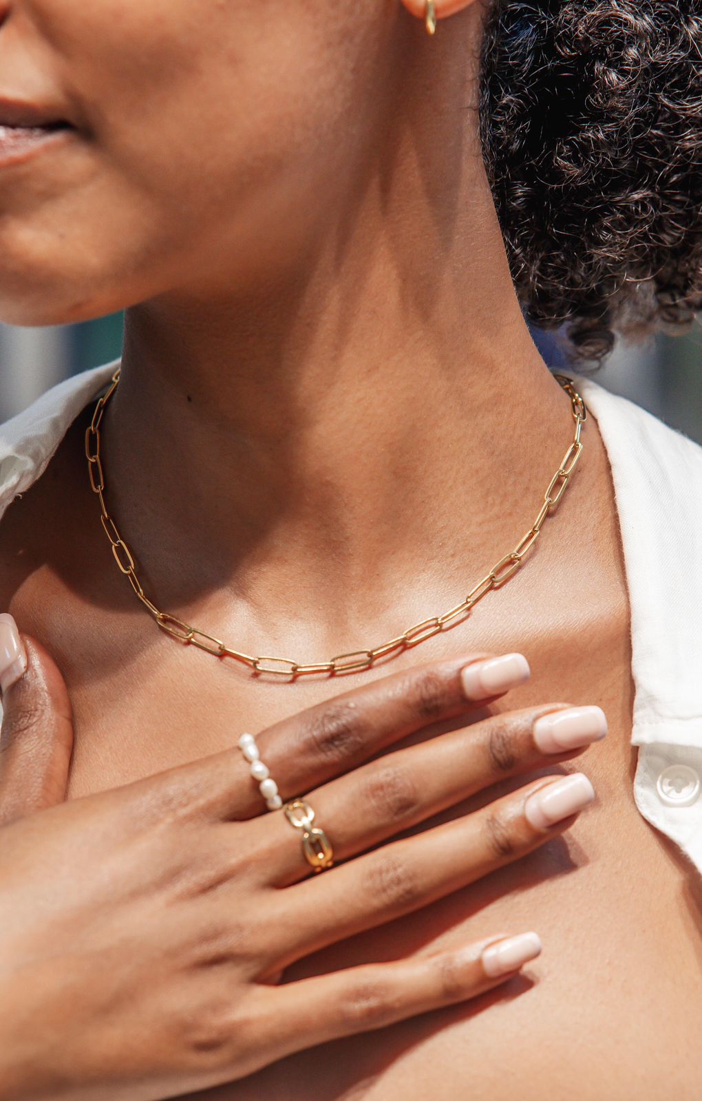 Paper clip interlinked chain